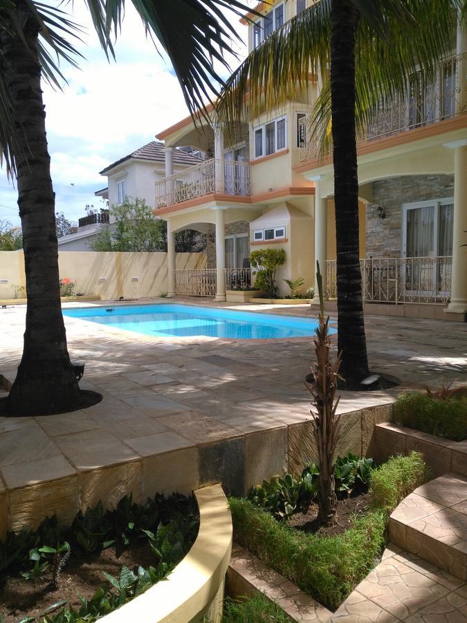 Sweet Escape Villa Flic en Flac Экстерьер фото
